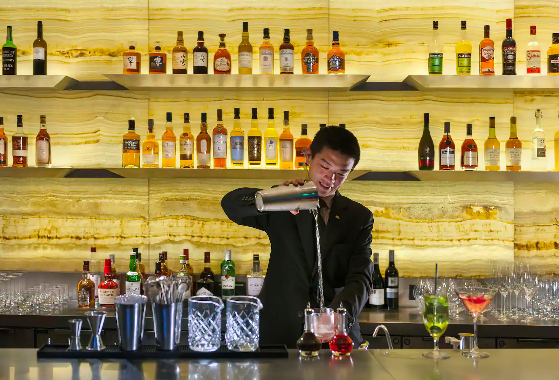 Mandarin Oriental Pudong, Shanghai Hotel – Shanghai, China – Fifty 8 Grill Bar