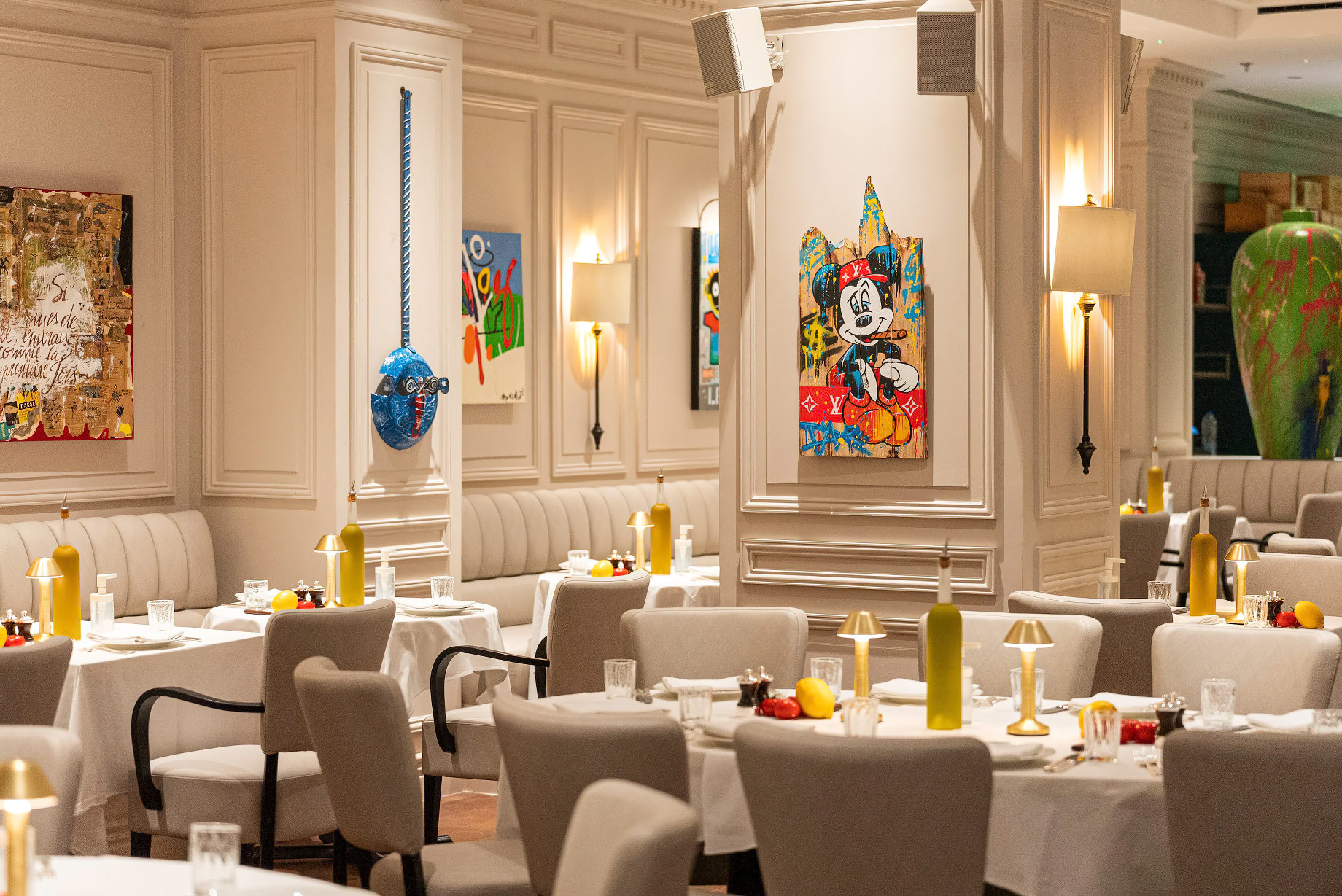 Al Faisaliah Hotel - Riyadh, Saudi Arabia - LPM Restaurant and Cafe