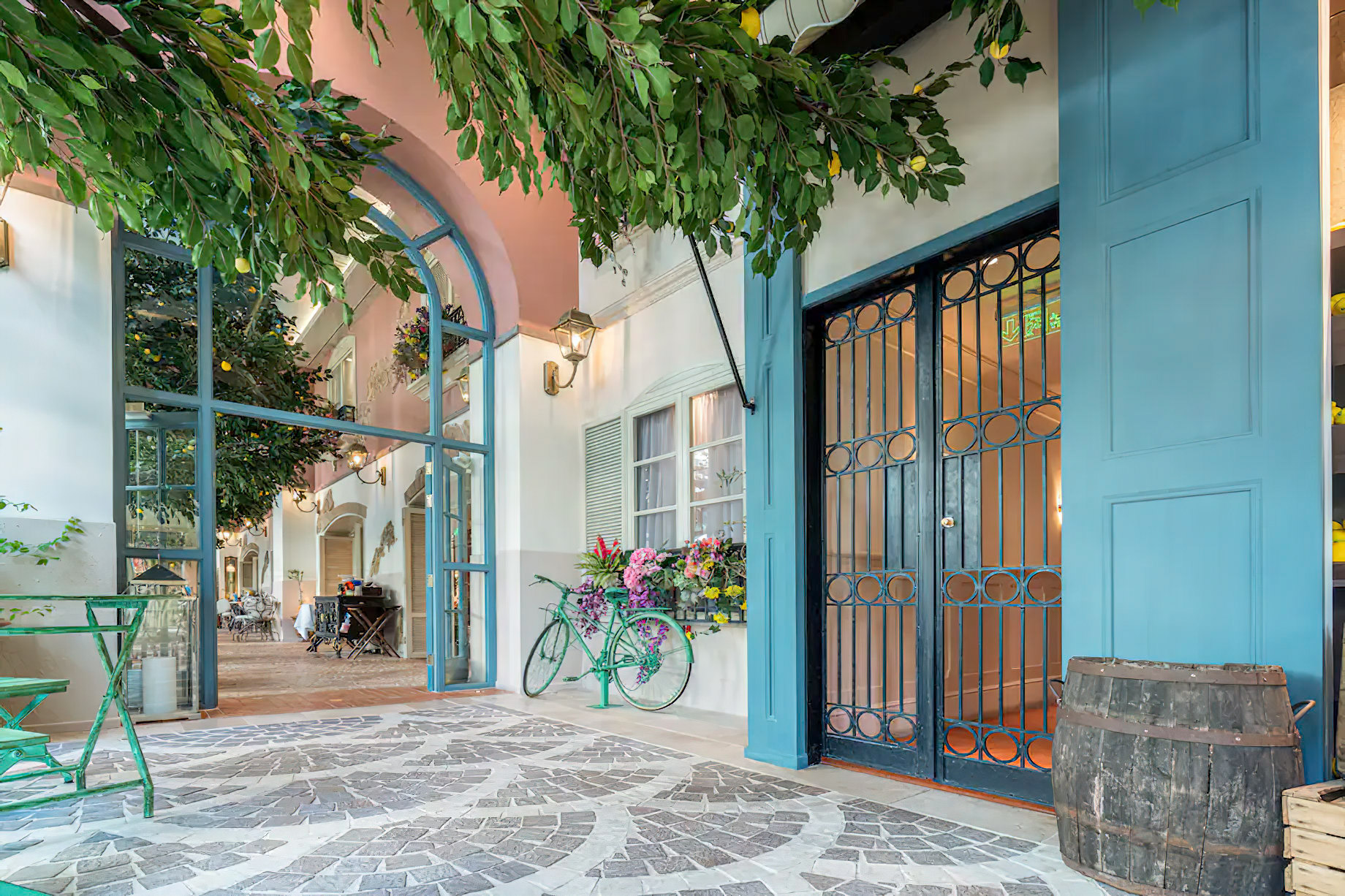 Al Faisaliah Hotel – Riyadh, Saudi Arabia – Mamo Michelangelo Restaurant Entrance