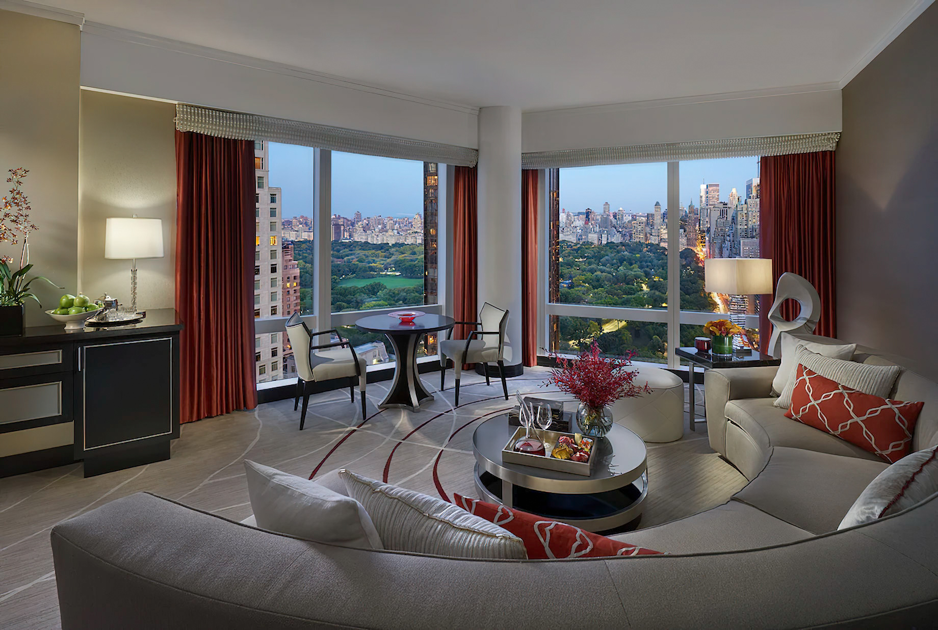 Mandarin Oriental, New York Hotel – New York, NY, USA – Central Park View Suite Living Room