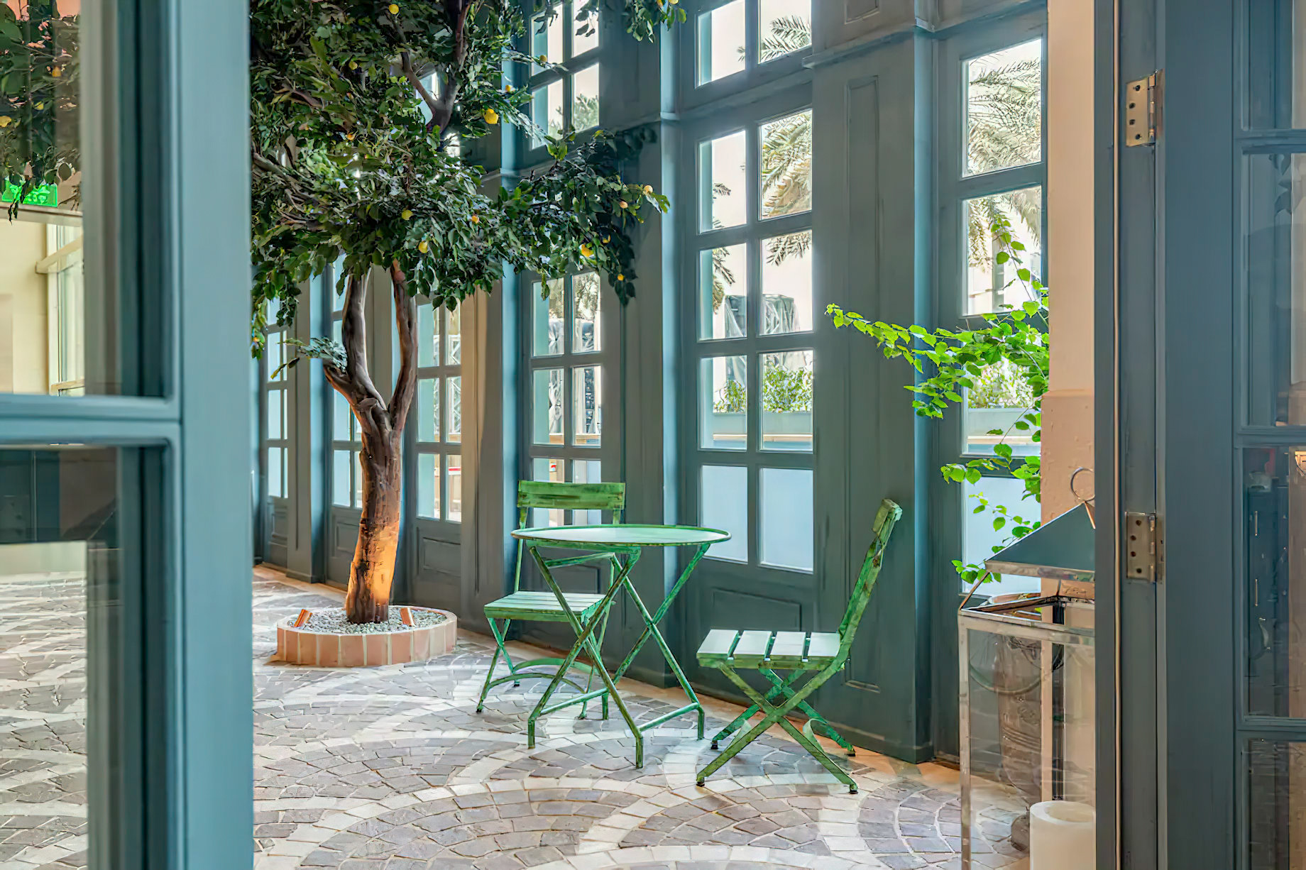 Al Faisaliah Hotel – Riyadh, Saudi Arabia – Mamo Michelangelo Restaurant Interior Decor