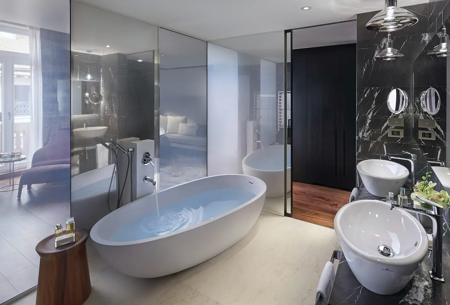 Mandarin Oriental, Milan Hotel – Milan, Italy – Junior Suite Bathroom