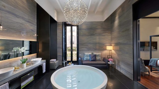 Mandarin Oriental, Milan Hotel - Milan, Italy - Presidential Suite Bathroom