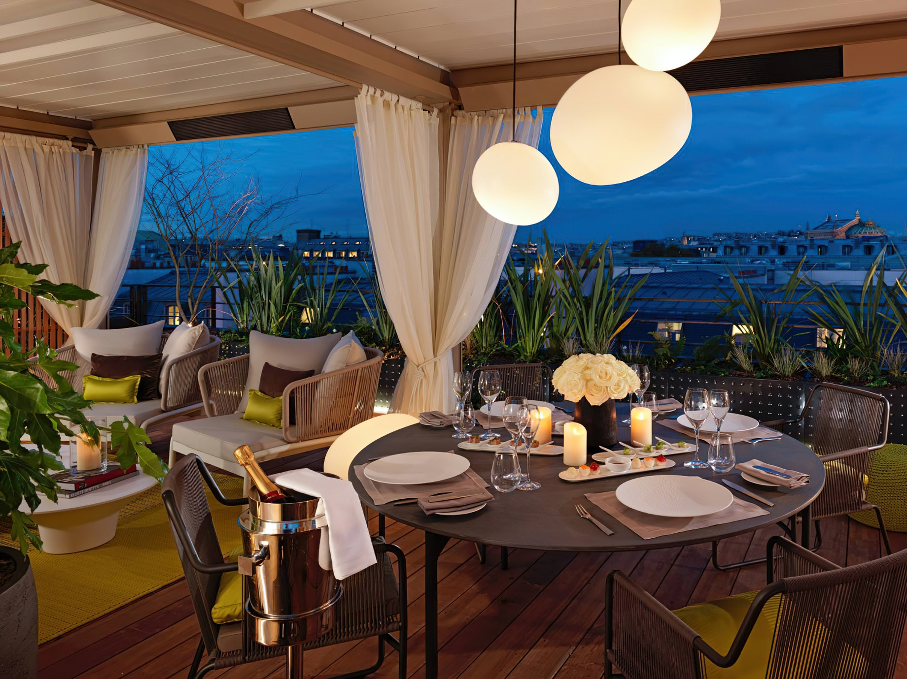 029 – Mandarin Oriental, Paris Hotel – Paris, France – Oriental Penthouse Suite Terrace Dining