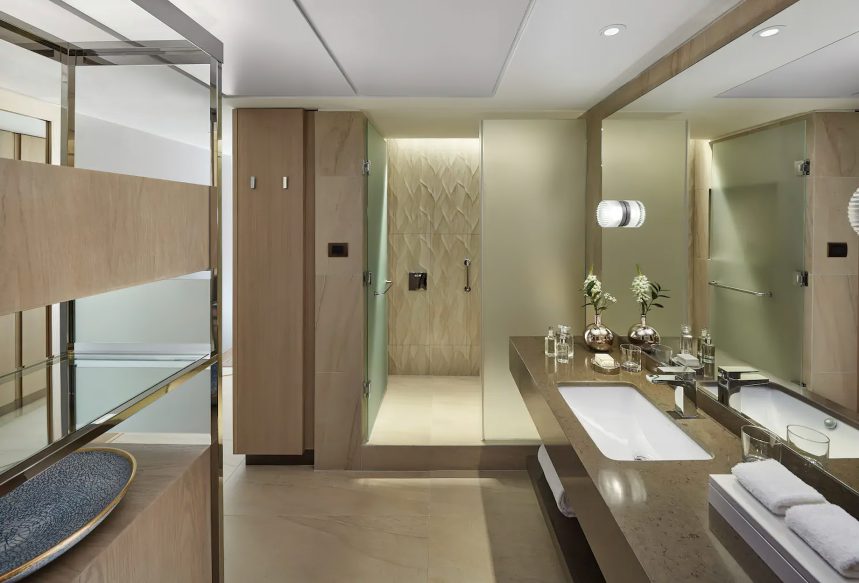 Mandarin Oriental, Santiago Hotel - Santiago, Chile - Executive Bathroom