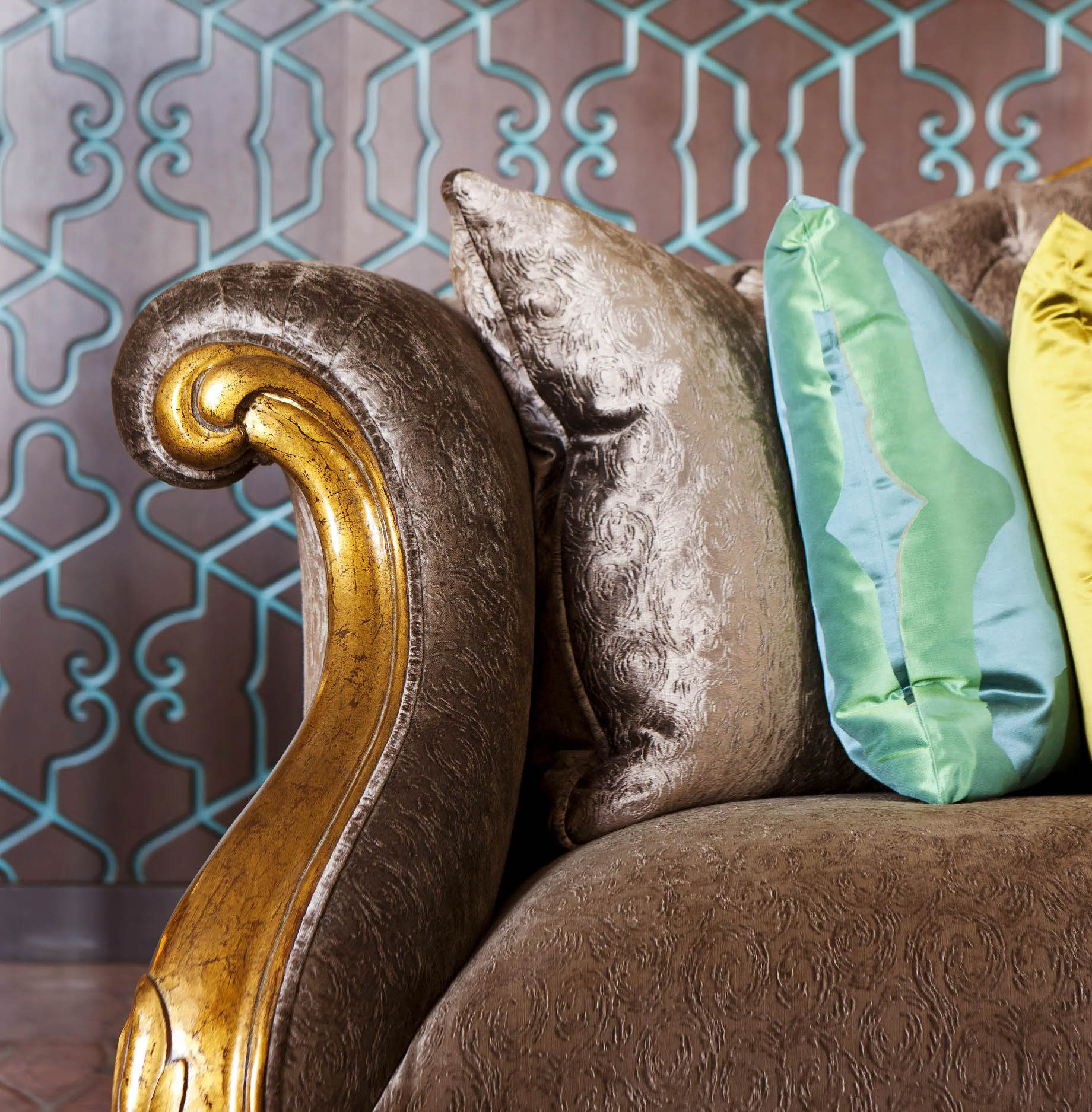 Al Faisaliah Hotel - Riyadh, Saudi Arabia - Royal Penthouse Suite Decor