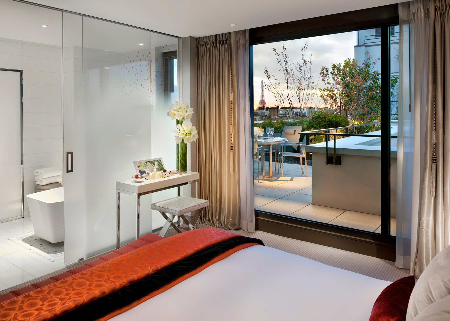 043 – Mandarin Oriental, Paris Hotel – Paris, France – Panoramic Suite View