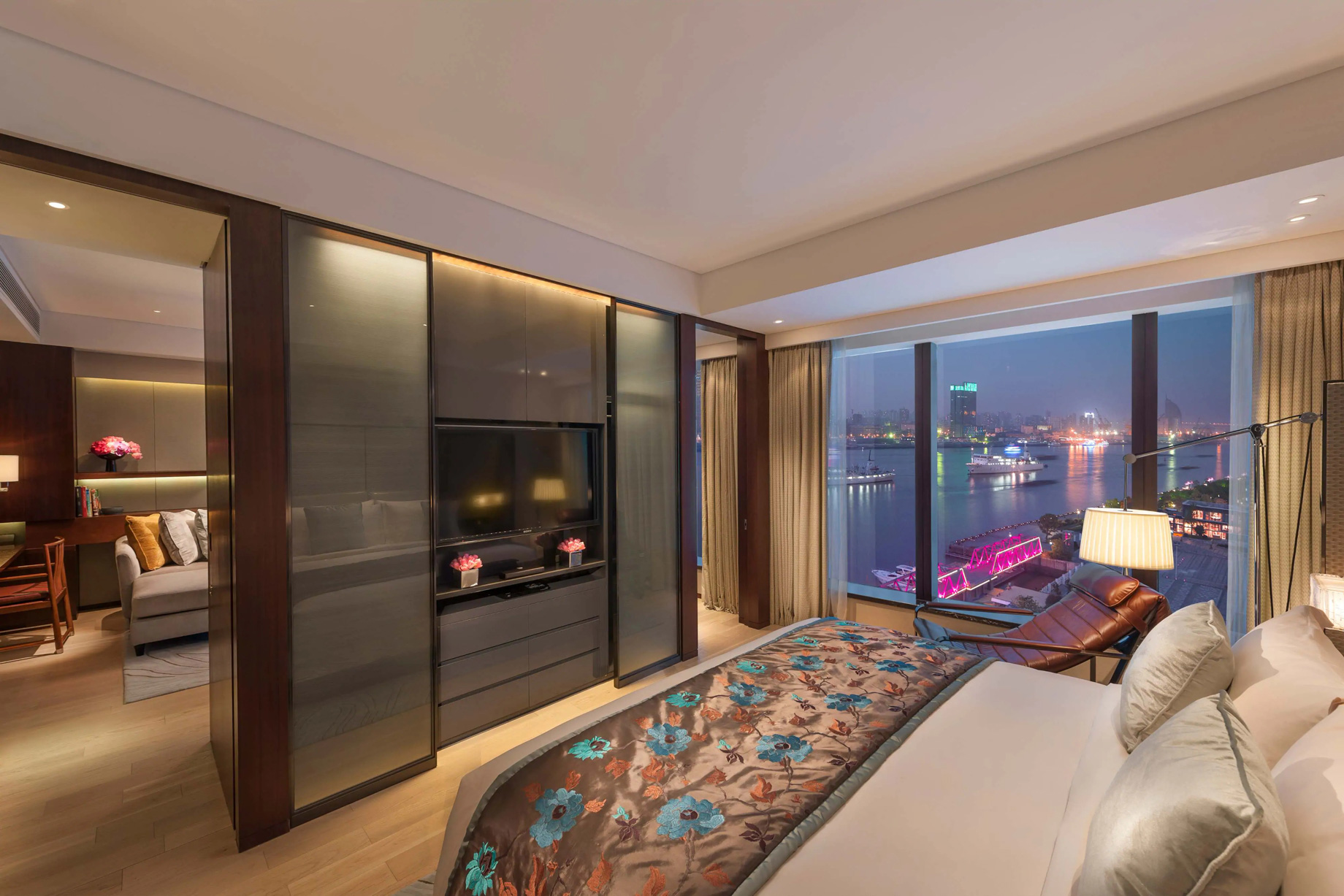 Mandarin Oriental Pudong, Shanghai Hotel – Shanghai, China – One Bedroom Apartment Bedroom
