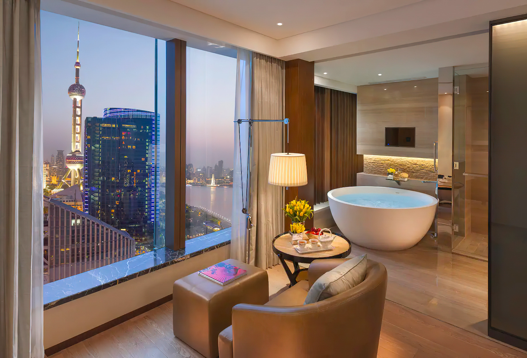 Mandarin Oriental Pudong, Shanghai Hotel – Shanghai, China – Mandarin River View Bathroom