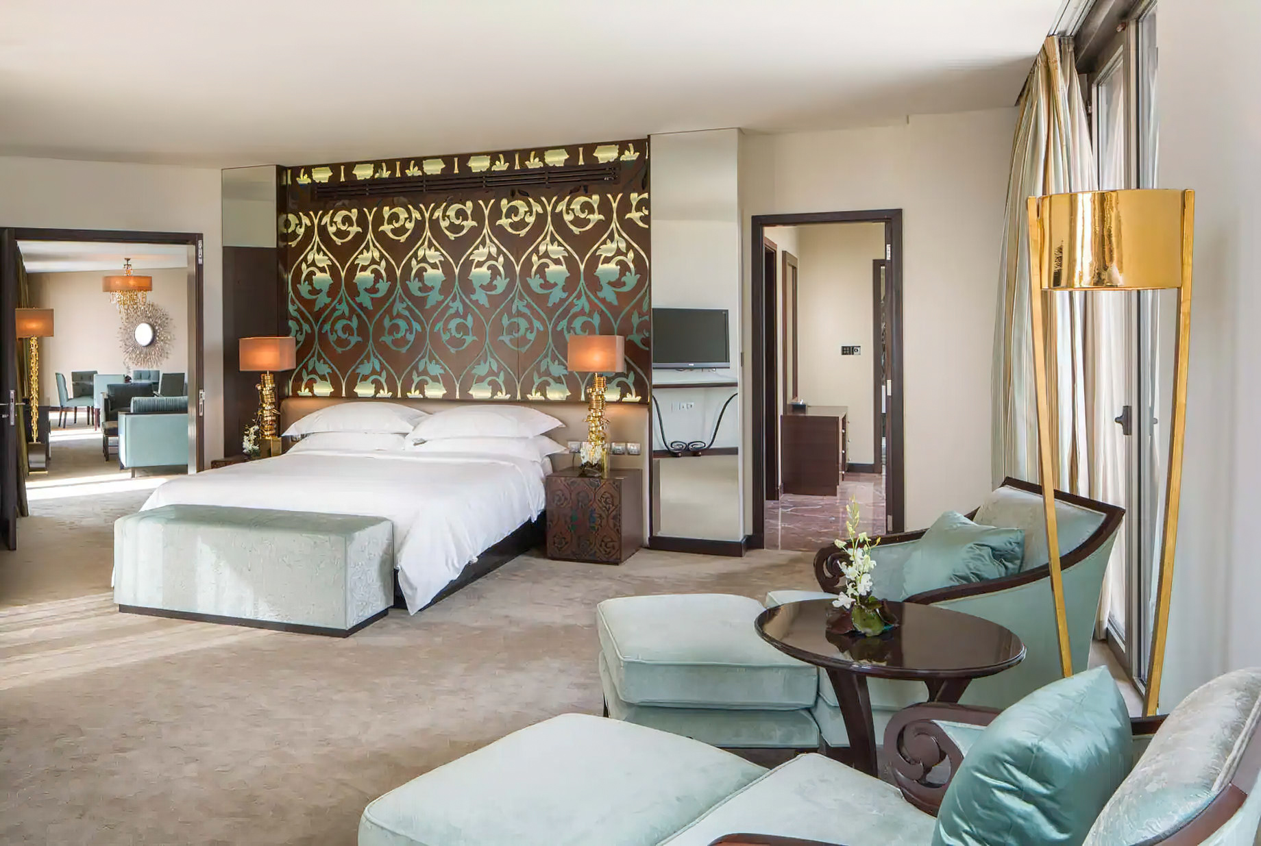 Al Faisaliah Hotel - Riyadh, Saudi Arabia - Royal Penthouse Suite Bedroom