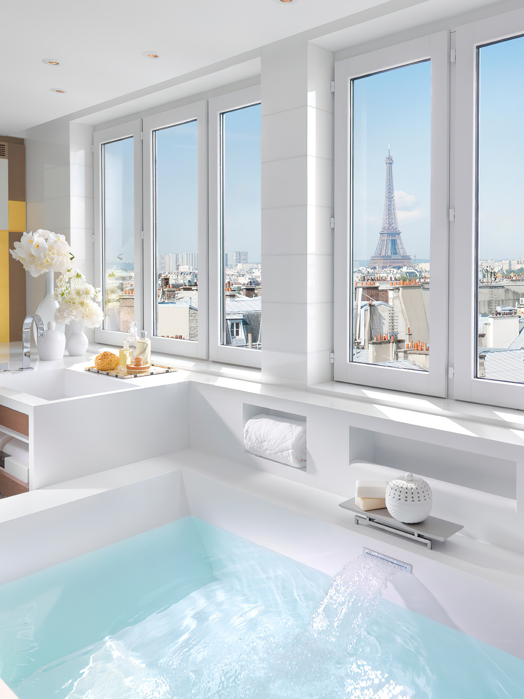 057 – Mandarin Oriental, Paris Hotel – Paris, France – Mandarin Penthouse Suite Bathroom