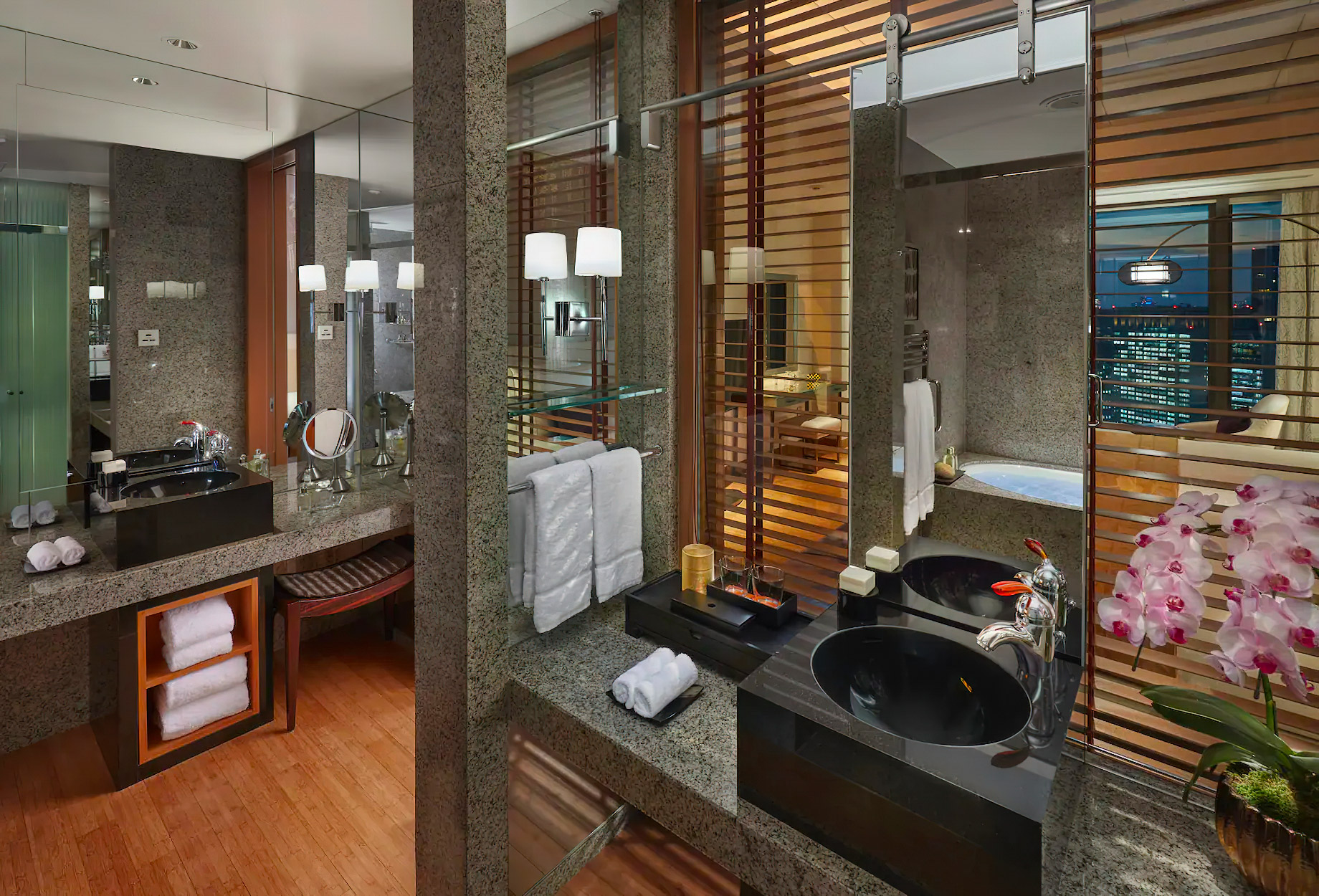Mandarin Oriental, Tokyo Hotel – Tokyo, Japan – Mandarin Suite Bathroom