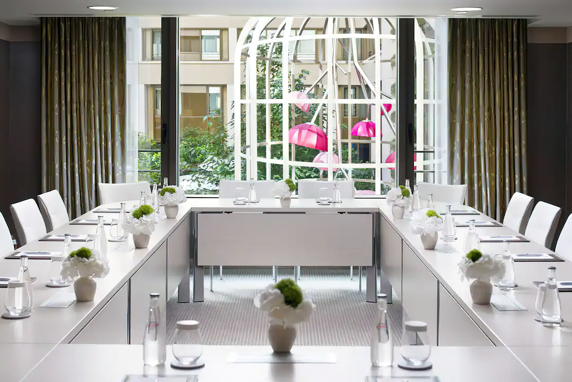 083 – Mandarin Oriental, Paris Hotel – Paris, France – Meeting Room