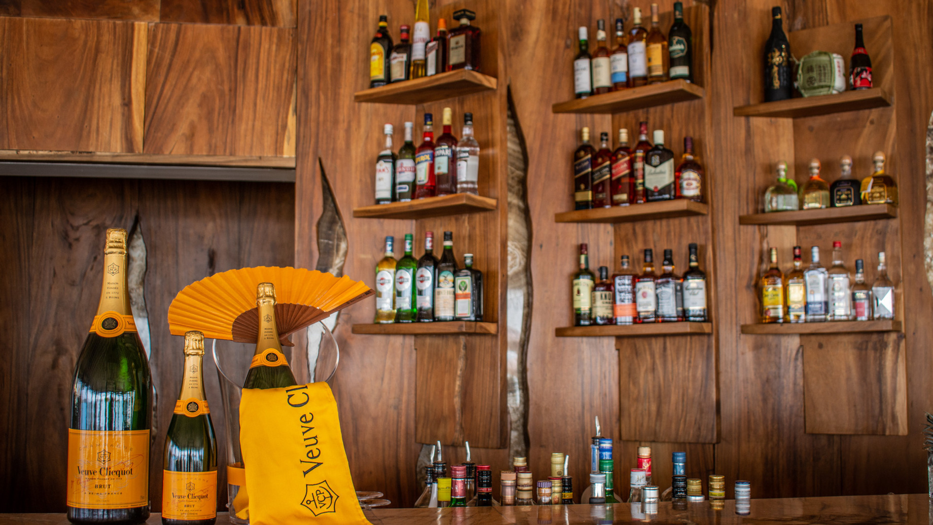 You & Me Maldives Resort - Uthurumaafaru, Raa Atoll, Maldives - Cheers Bar