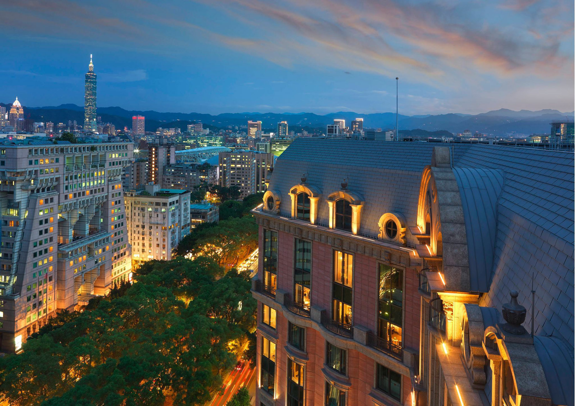 Mandarin Oriental, Taipei, Hotel – Taipei, Taiwan – Exterior Dusk View