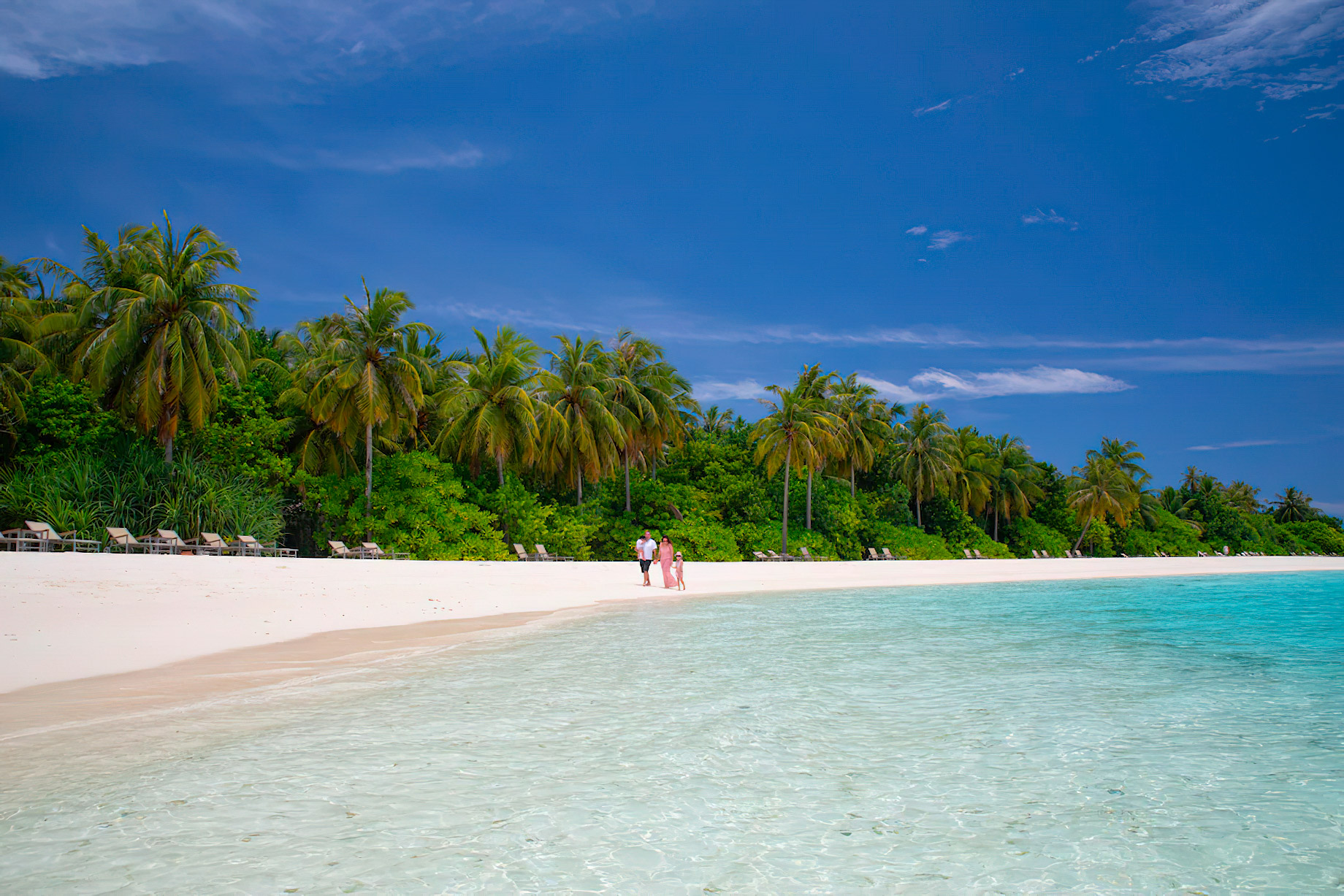 Cocoon Maldives Resort – Ookolhufinolhu, Lhaviyani Atoll, Maldives – Beach