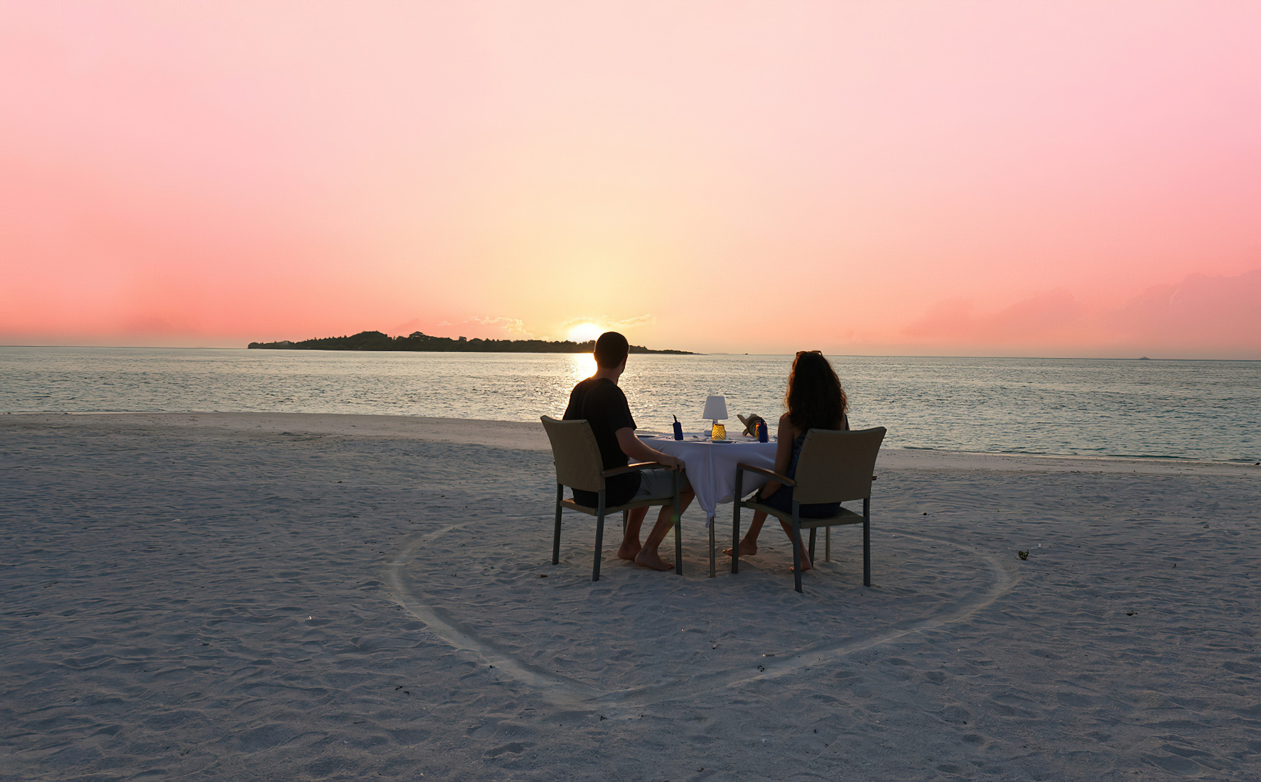 Cocoon Maldives Resort – Ookolhufinolhu, Lhaviyani Atoll, Maldives – Beach Dining Experience Sunset