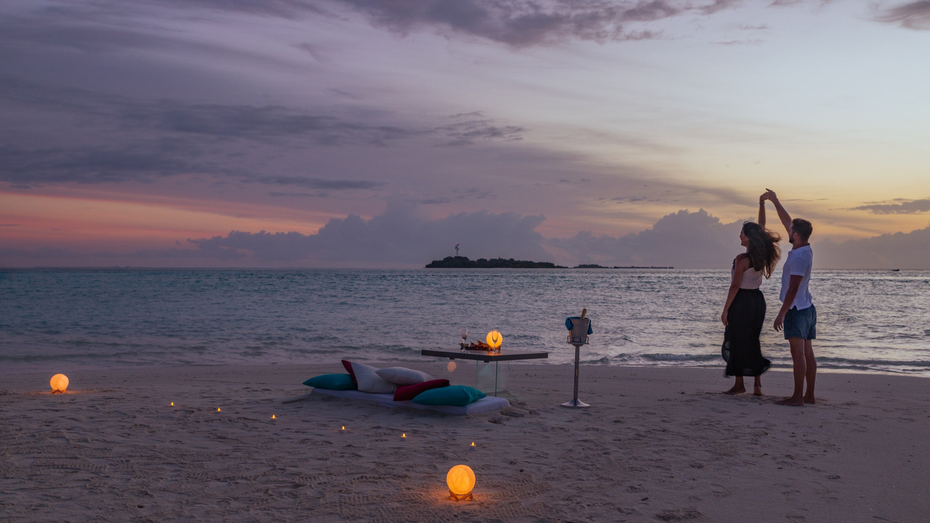 Cocoon Maldives Resort – Ookolhufinolhu, Lhaviyani Atoll, Maldives – Palm Square Beach Dining