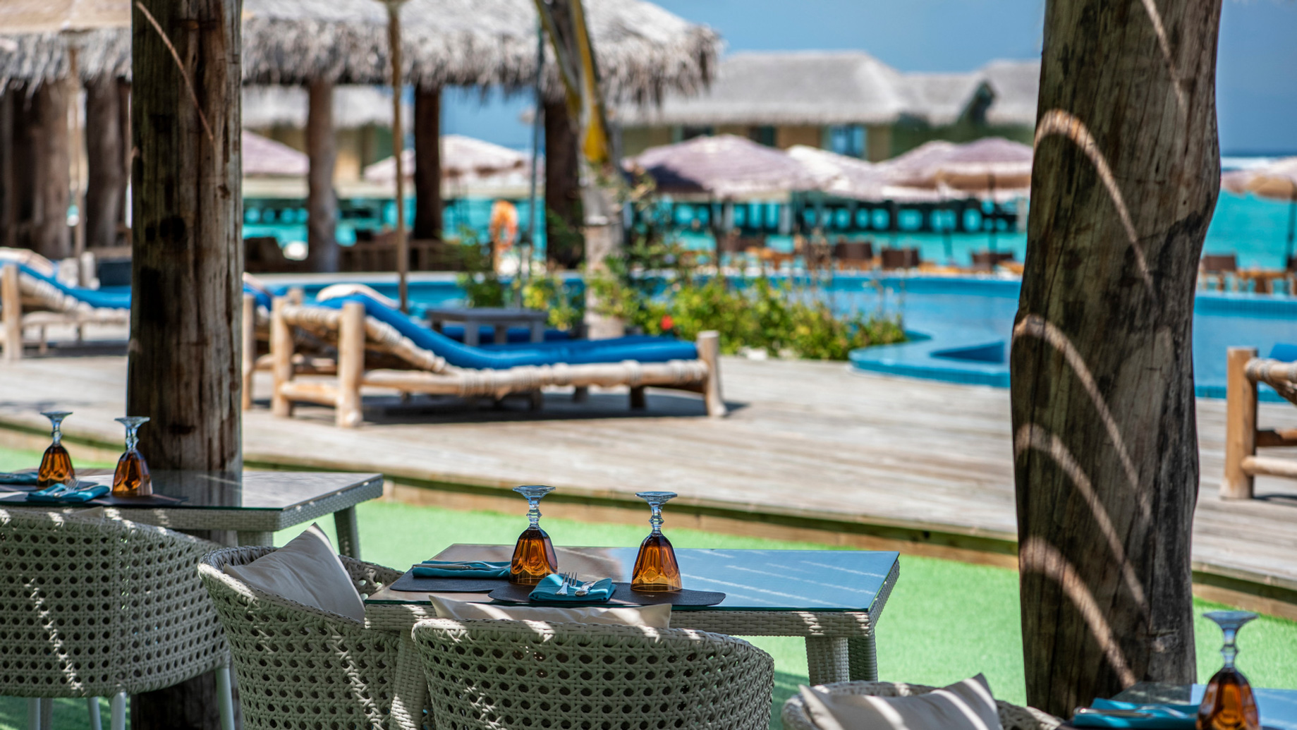 You & Me Maldives Resort – Uthurumaafaru, Raa Atoll, Maldives – Green Carpet Midday Restaurant Tables