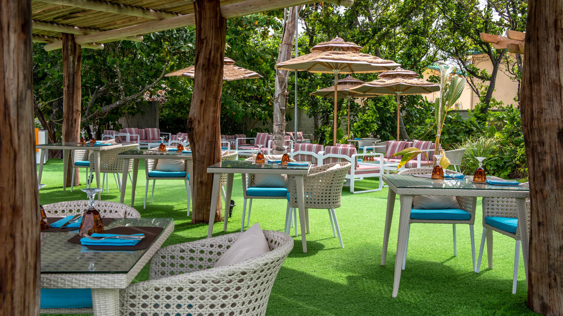 You & Me Maldives Resort - Uthurumaafaru, Raa Atoll, Maldives - Green Carpet Midday Restaurant