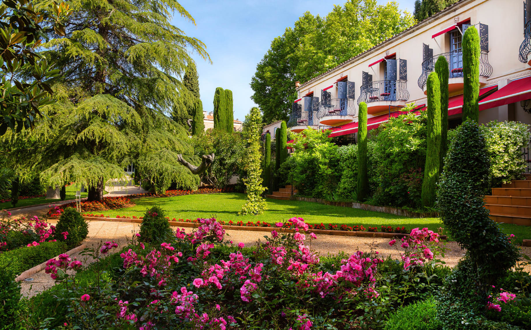 Villa Gallici Relais Châteaux Hotel – Aix-en-Provence, France – Manicured Lawn