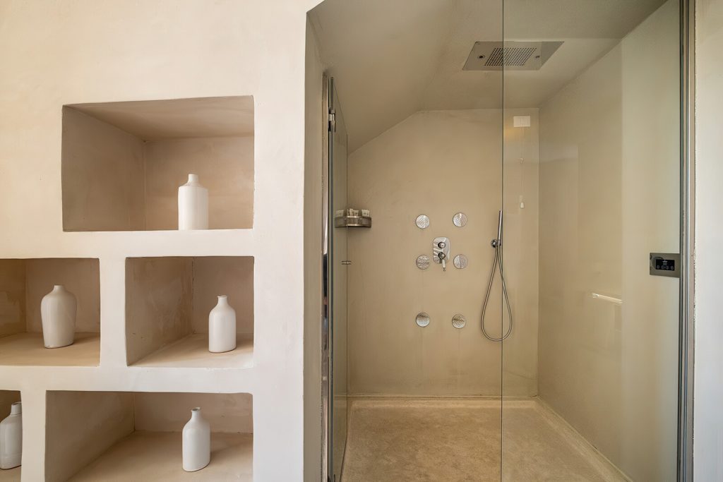 Baglioni Masseria Muzza Hotel - Puglia, Italy - Deluxe Suite Shower