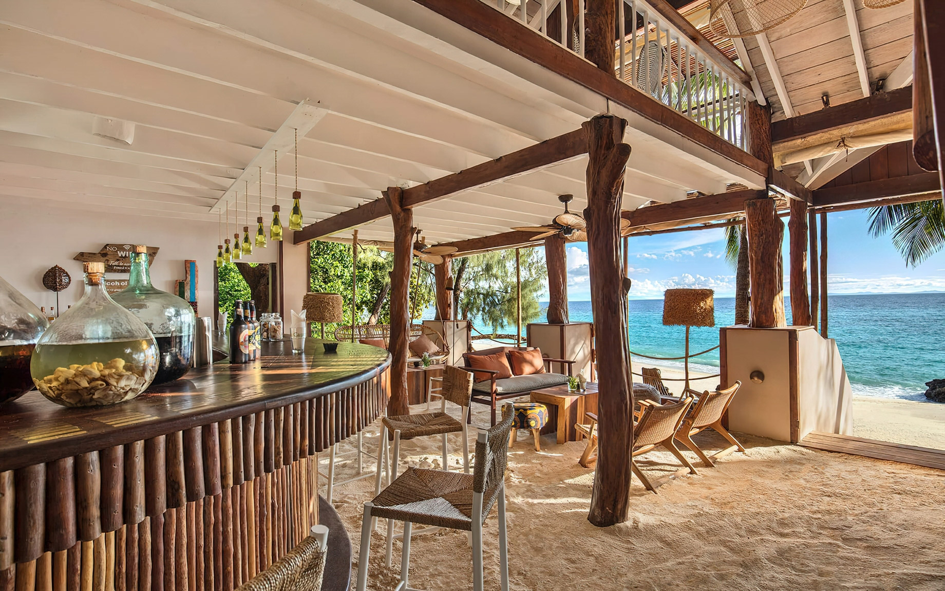 Constance Tsarabanjina Island Resort - Madagascar - Tsarabanjina Restaurant Bar