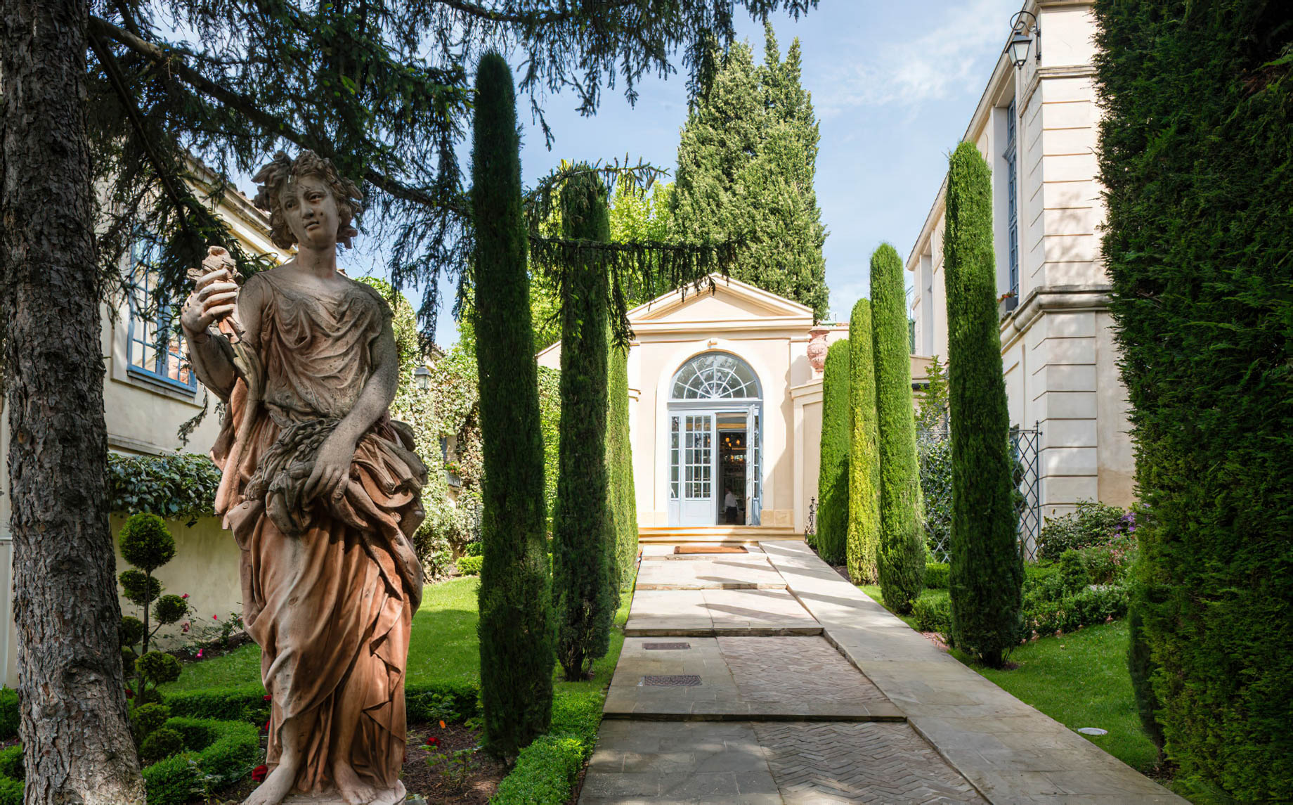 Villa Gallici Relais Châteaux Hotel – Aix-en-Provence, France – Garden Statue
