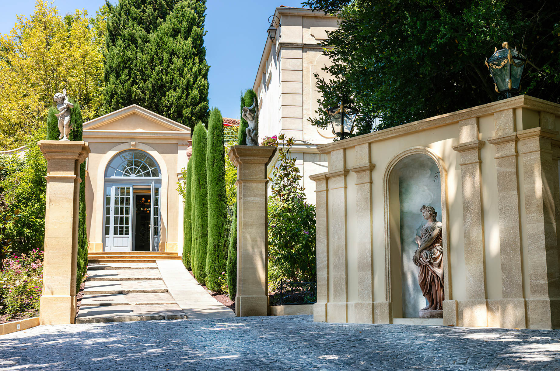 Villa Gallici Relais Châteaux Hotel – Aix-en-Provence, France – Garden Statue