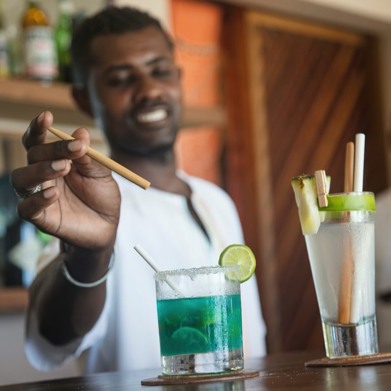 Constance Tsarabanjina Island Resort – Madagascar – Tsarabanjina Restaurant Bar Cocktail
