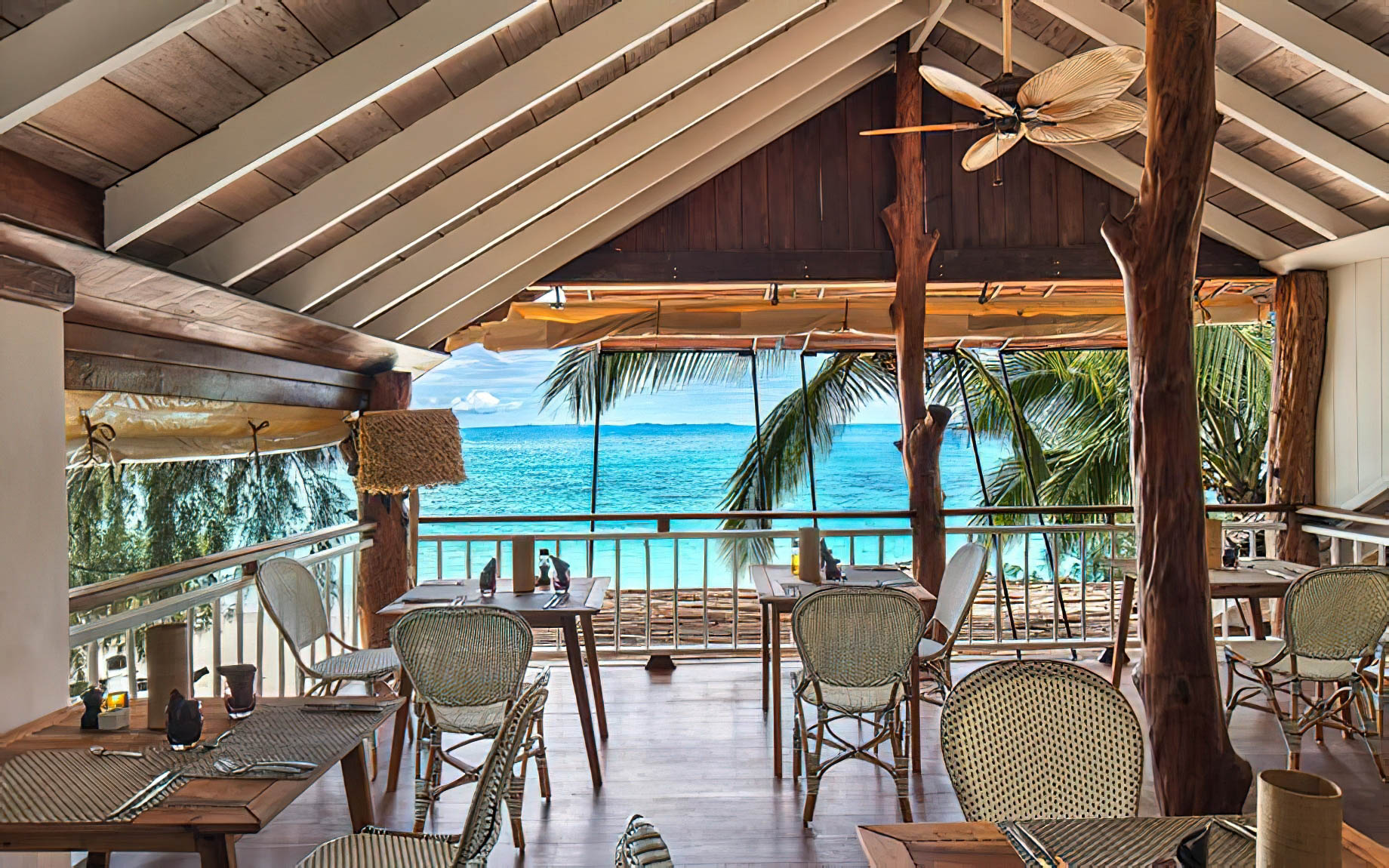 Constance Tsarabanjina Island Resort – Madagascar – Tsarabanjina Restaurant Ocean View Dining