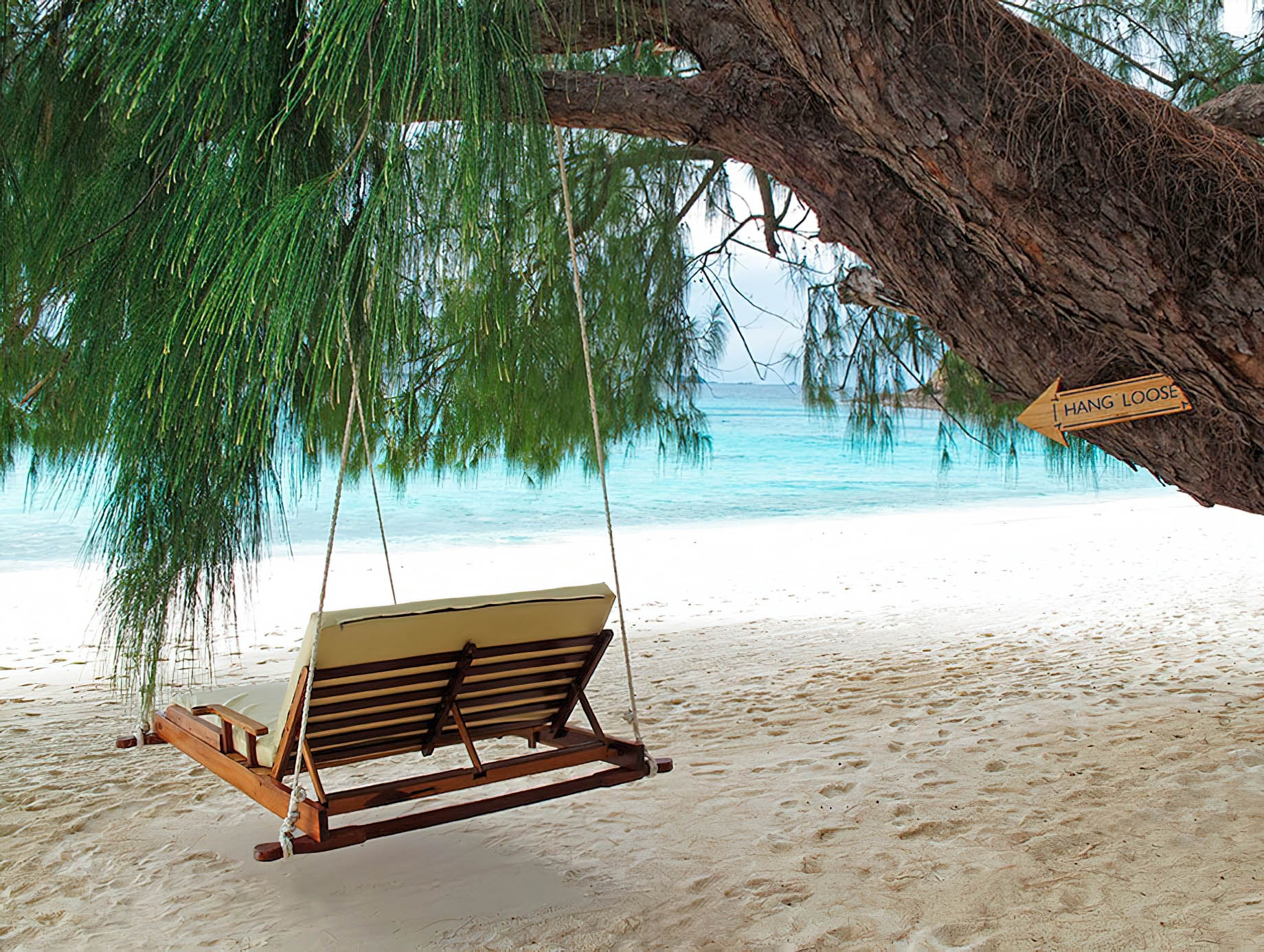 Constance Tsarabanjina Island Resort – Madagascar – Hang Loose Tree Swing