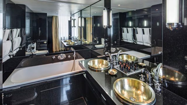 Baglioni Hotel London - South Kensington, London, United Kingdom - Presidential Suite Bathroom