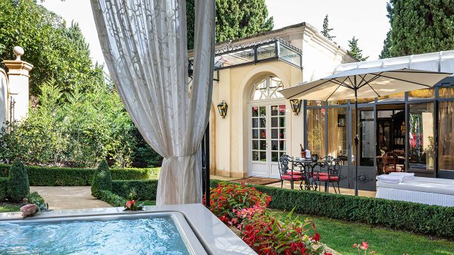 Villa Gallici Relais Châteaux Hotel - Aix-en-Provence, France - Villa Terrace