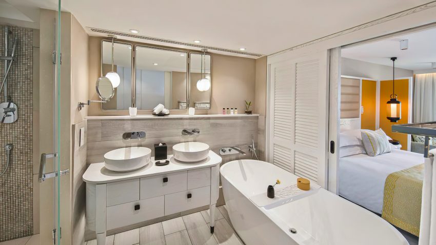 Constance Belle Mare Plage Resort - Mauritius - Prestige Room Bathroom