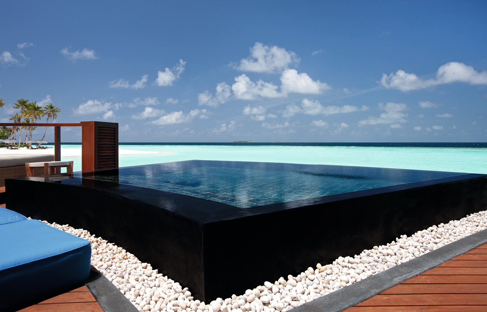 Constance Halaveli Resort - North Ari Atoll, Maldives - Overwater Villa Infinity Pool Ocean View