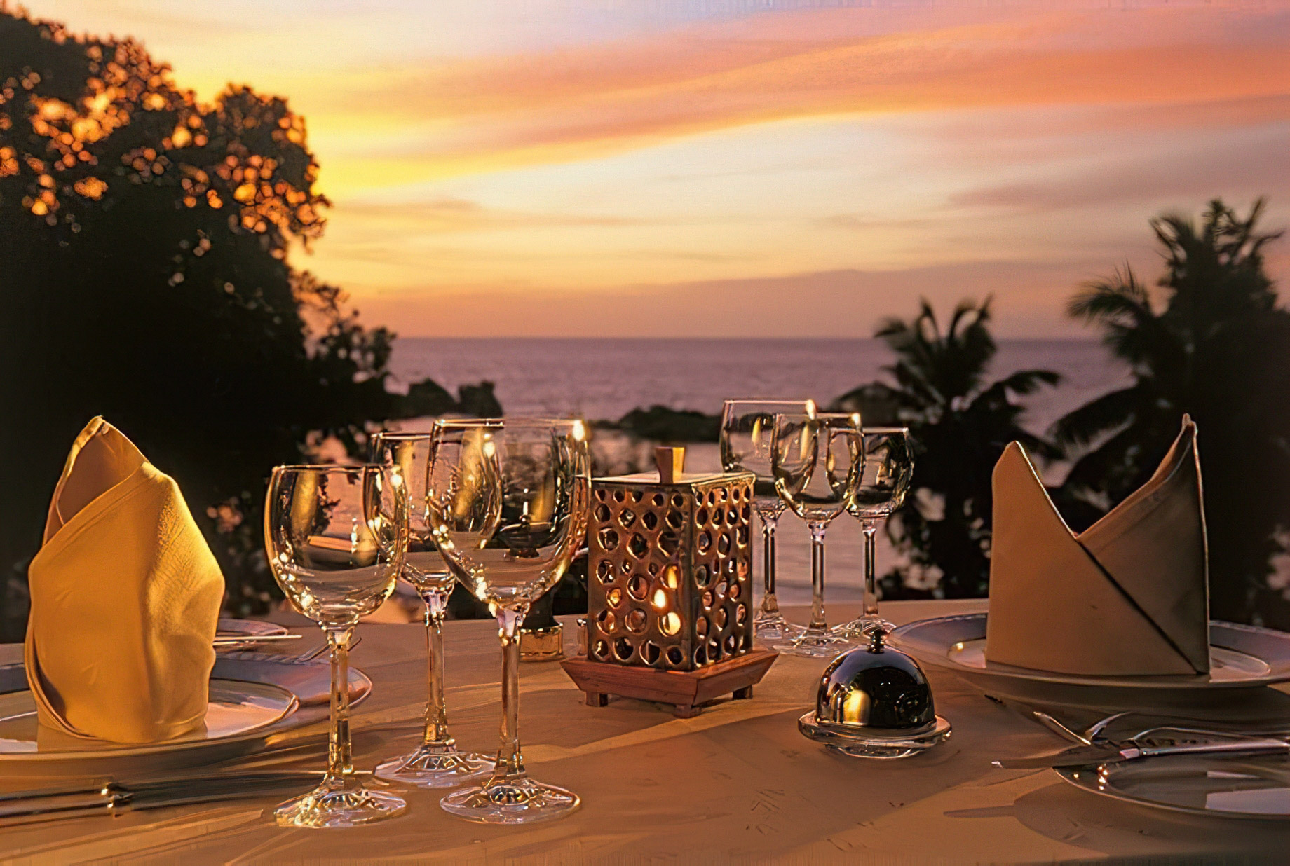 Constance Lemuria Resort – Praslin, Seychelles – Legend Restaurant Sunset Dining