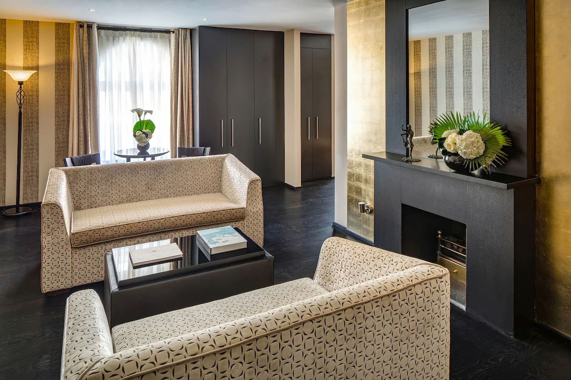 Baglioni Hotel London – South Kensington, London, United Kingdom – Deluxe Family Suite Park View