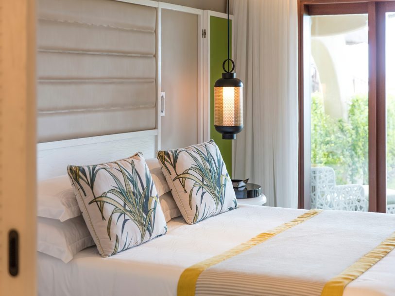 Constance Belle Mare Plage Resort - Mauritius - Guest Room Bed