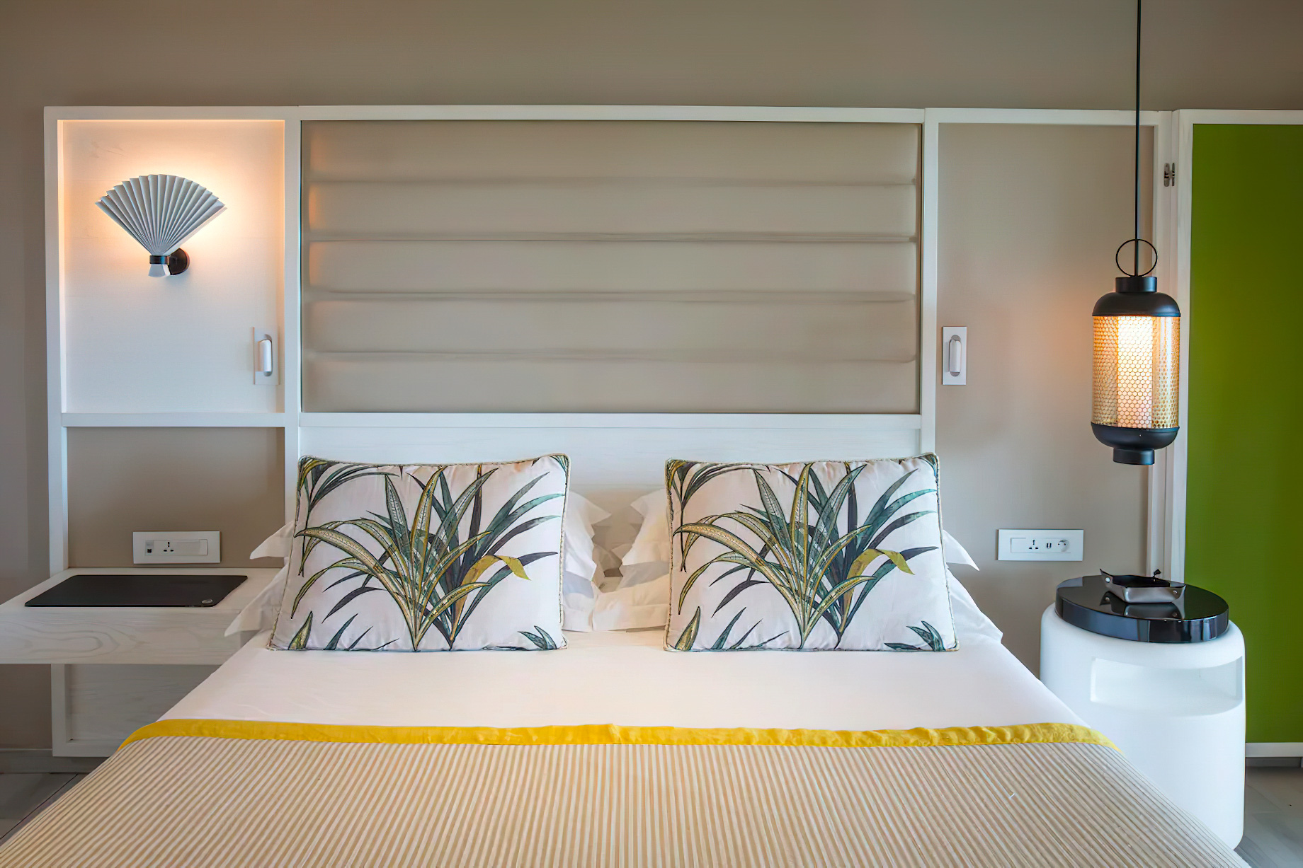Constance Belle Mare Plage Resort – Mauritius – Guest Room Bed