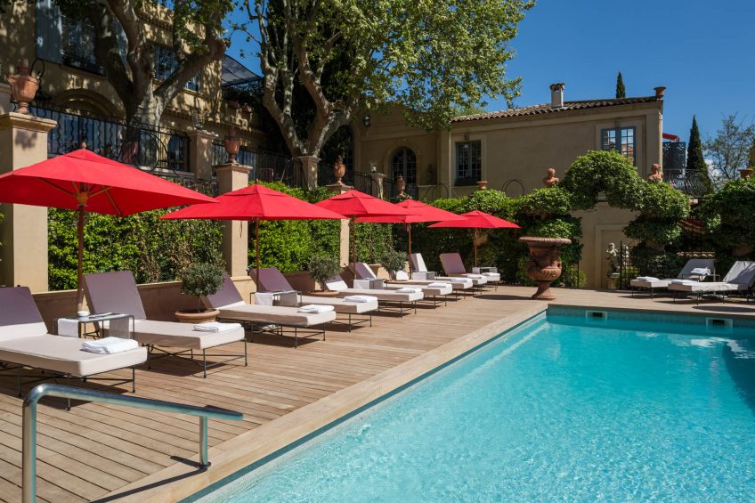 Villa Gallici Relais Châteaux Hotel - Aix-en-Provence, France - Pool Deck
