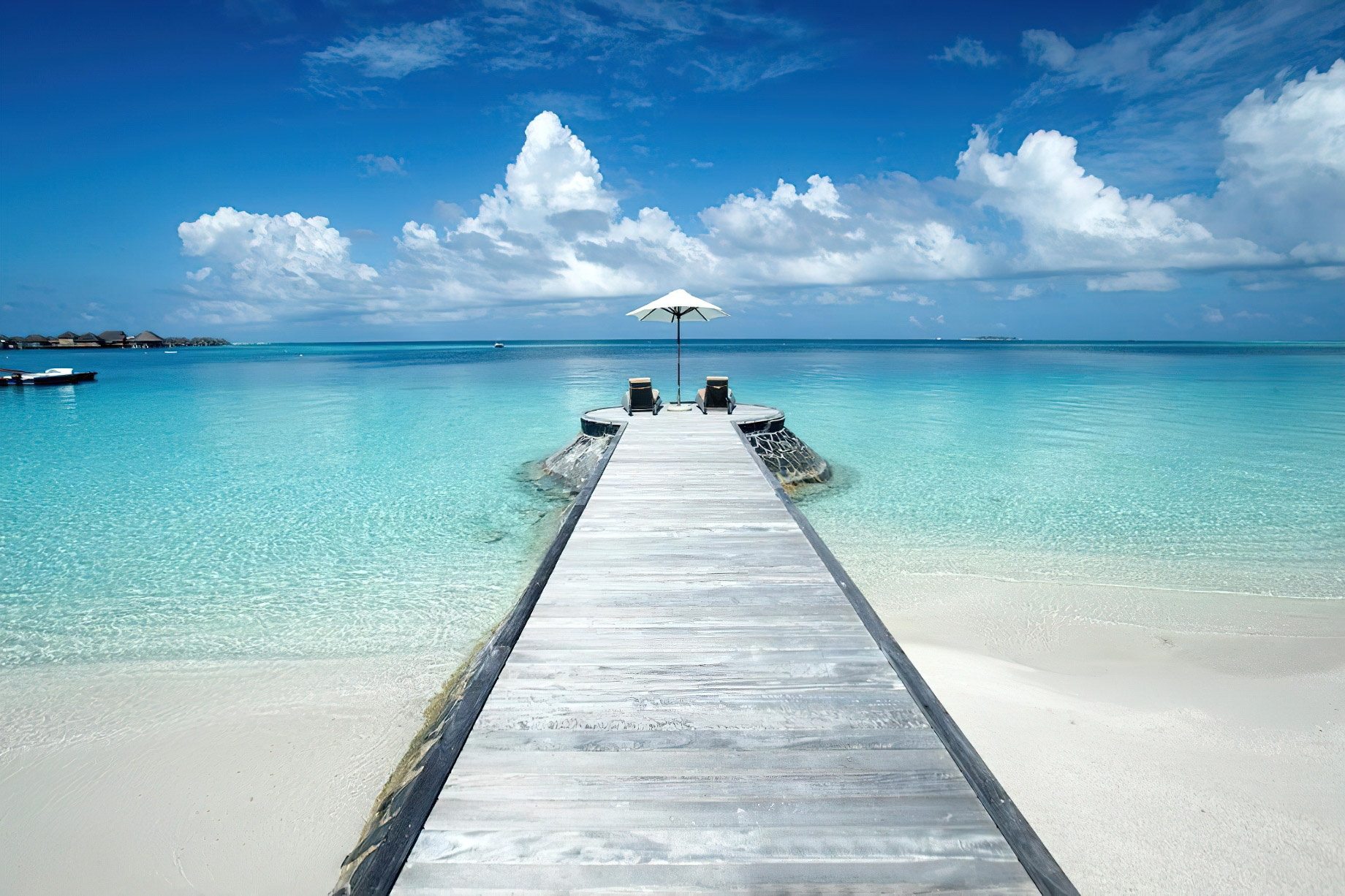 Constance Halaveli Resort – North Ari Atoll, Maldives – Private Beach Jetty