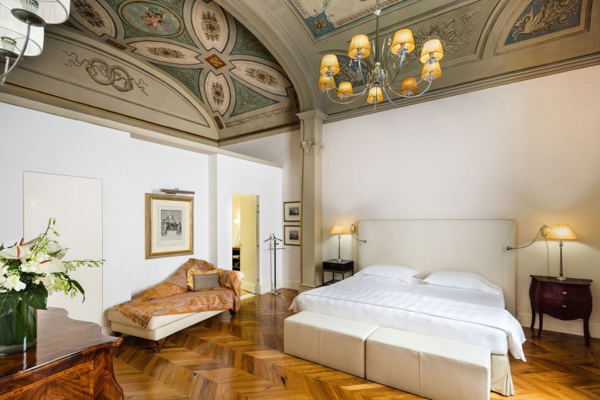 Relais Santa Croce By Baglioni Hotels & Resorts - Florence, Italy - Santa Croce Royal Bedroom