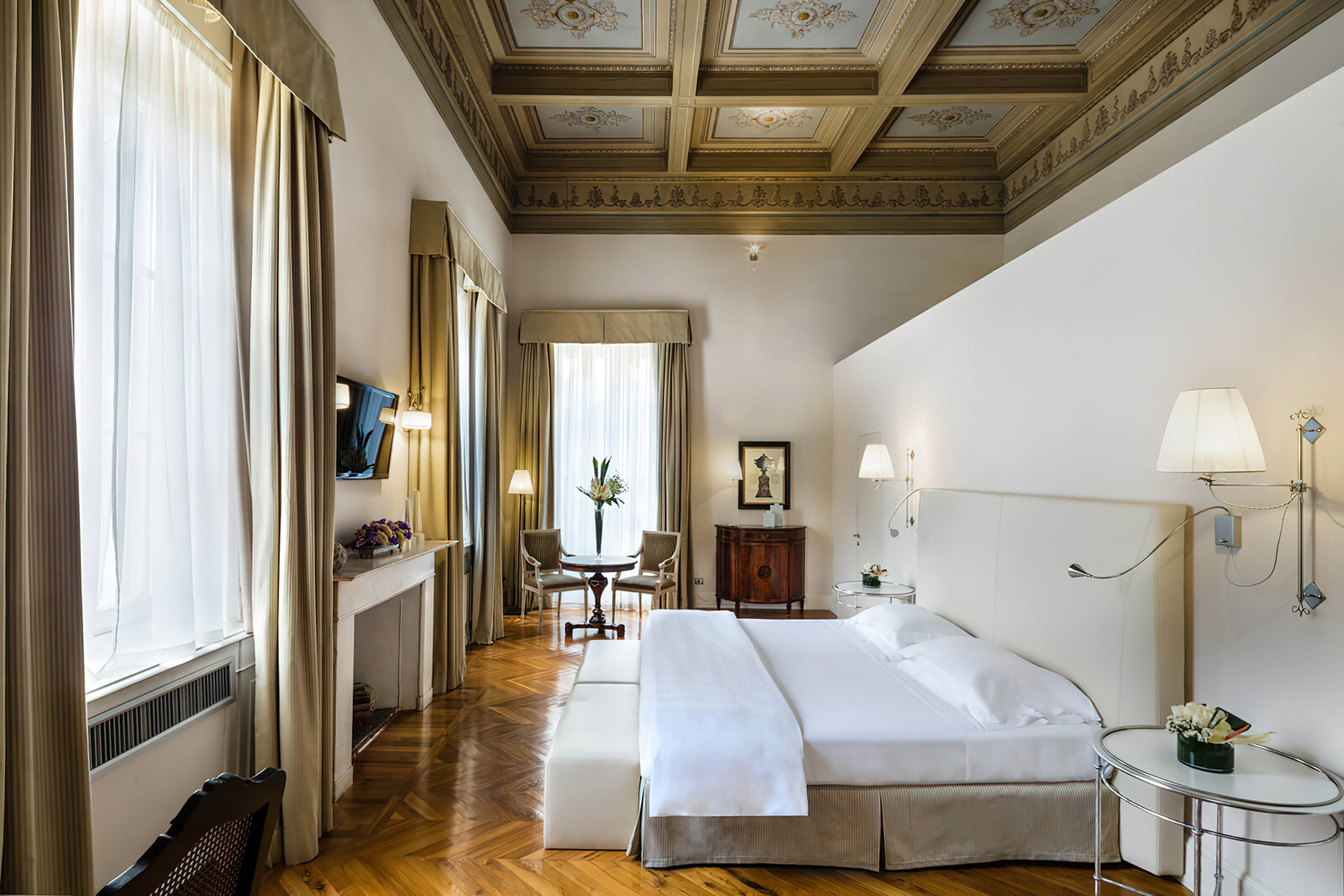 Relais Santa Croce By Baglioni Hotels & Resorts - Florence, Italy - Da Verrazzano Suite Bedroom