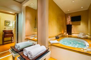 Relais Santa Croce By Baglioni Hotels & Resorts - Florence, Italy - Suite Bathroom