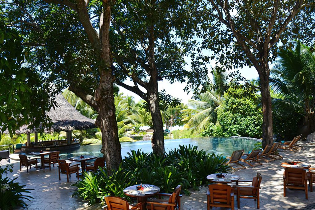 Constance Lemuria Resort - Praslin, Seychelles - Legend Pool Bar Terrace