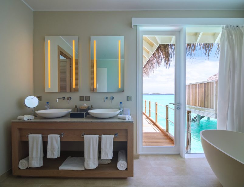 Baglioni Resort Maldives - Maagau Island, Rinbudhoo, Maldives - Pool Water Villa Bathroom