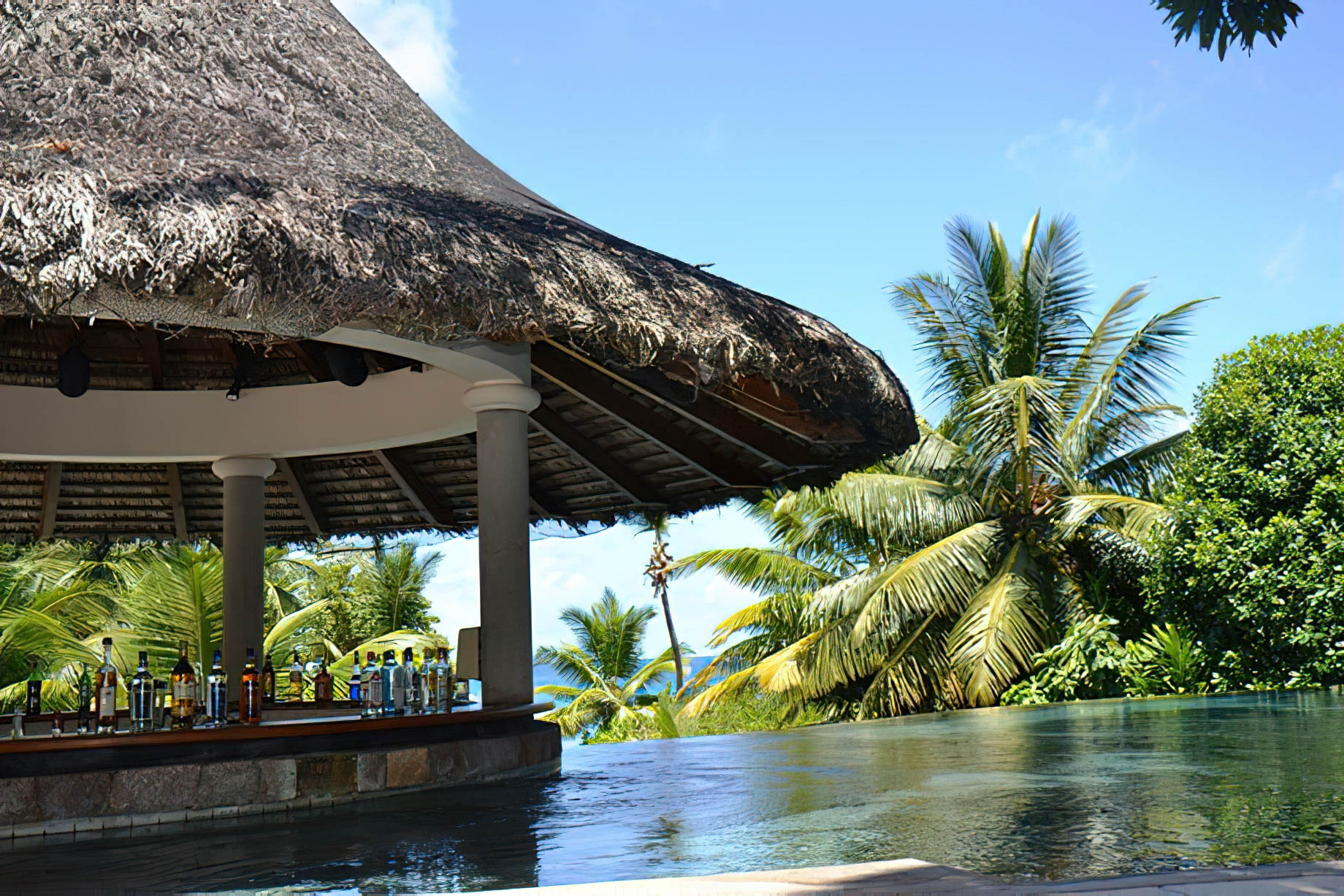 Constance Lemuria Resort – Praslin, Seychelles – Legend Pool Bar
