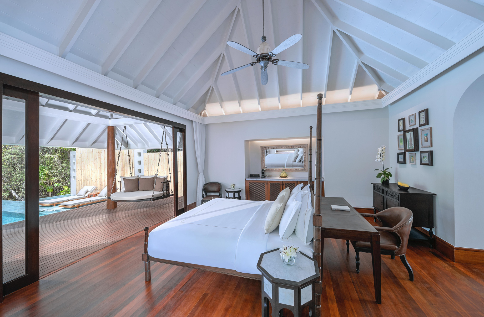 Anantara Kihavah Maldives Villas Resort - Baa Atoll, Maldives - Family Beach Pool Villa Bedroom