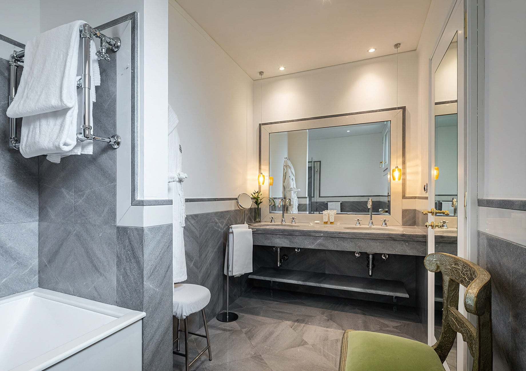 Baglioni Hotel Luna, Venezia – Venice, Italy – Goldoni Family Suite Bathroom